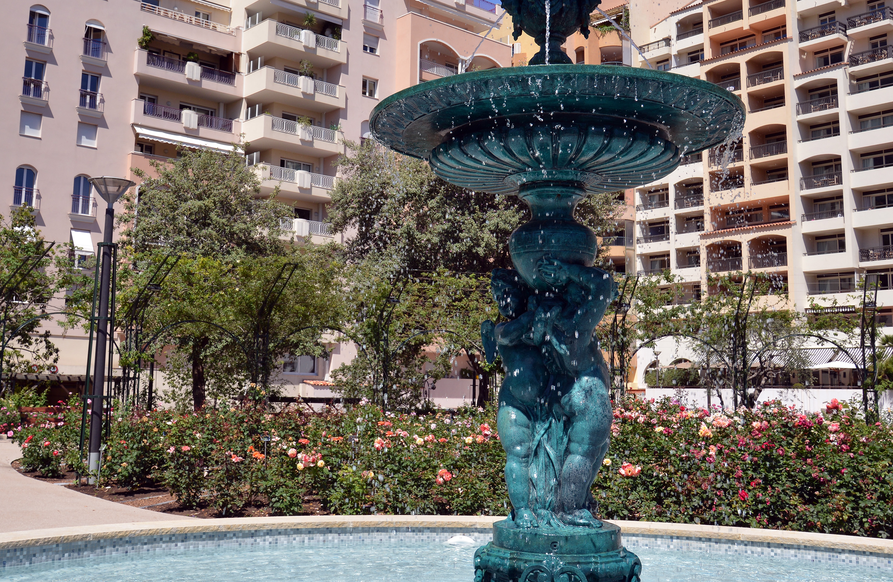 RESIDER A MONACO
